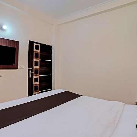 Hotel O Golden Imperial Grander Noida Exterior foto
