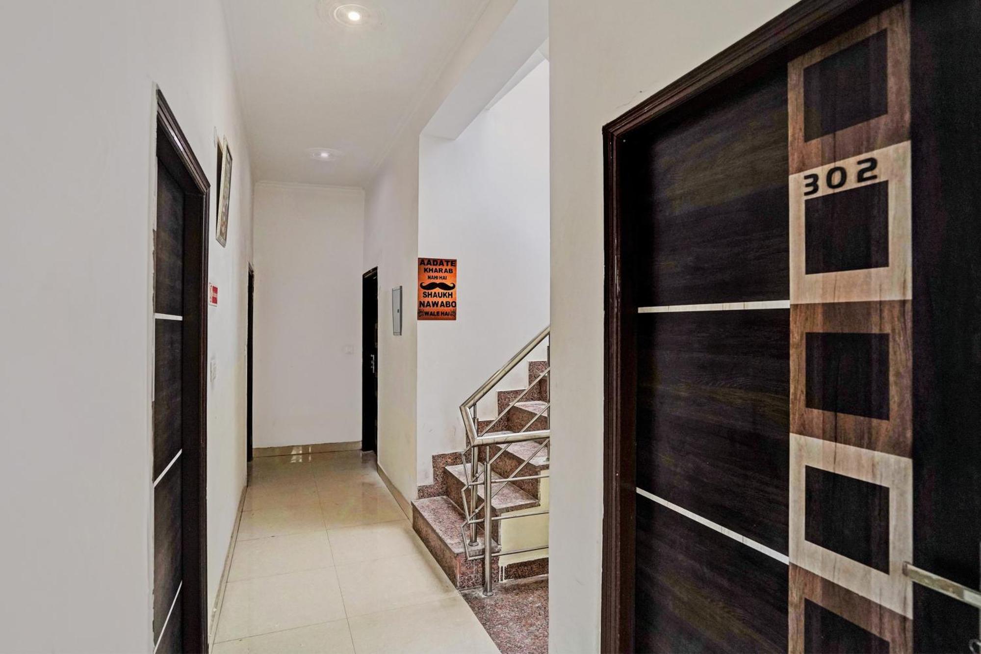 Hotel O Golden Imperial Grander Noida Exterior foto