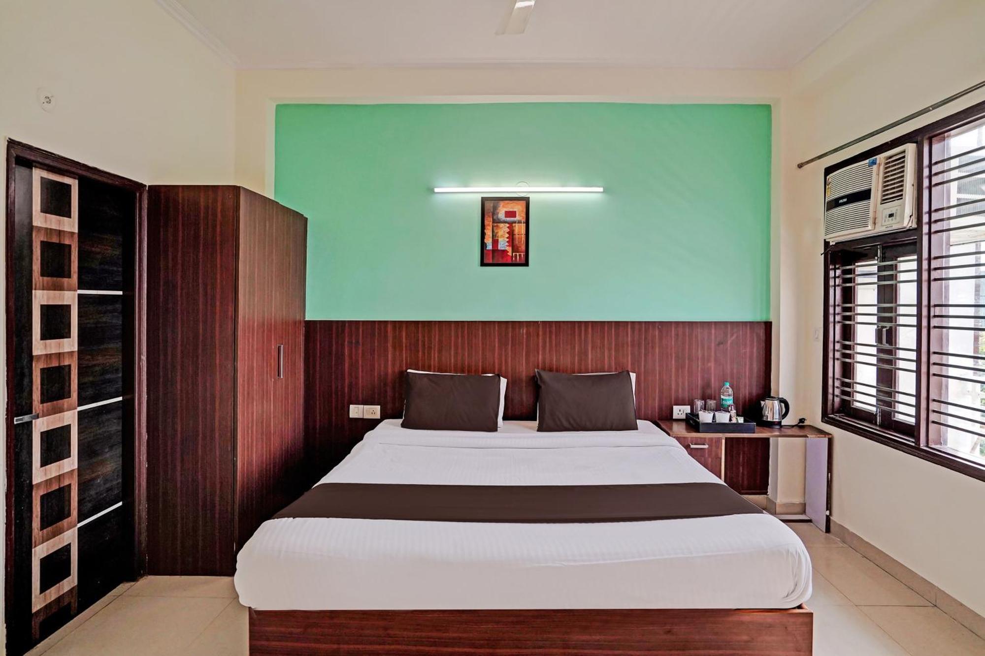 Hotel O Golden Imperial Grander Noida Exterior foto